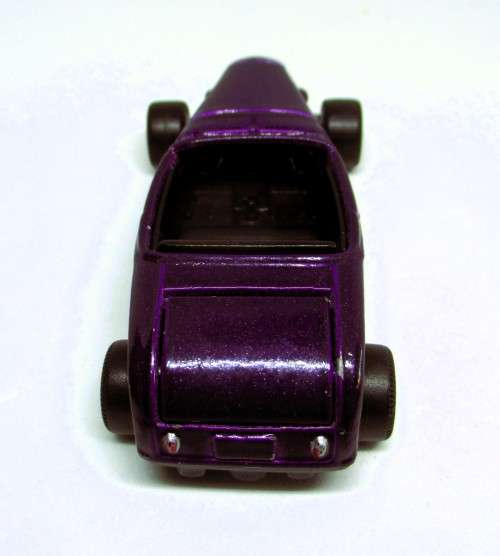 Bburago Ford Roadster 1932 1:64 violet metallic. No Front Window.