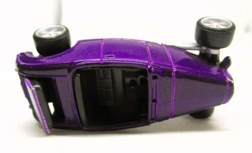 Bburago Ford Roadster 1932 1:64 violet metallic. No Front Window.