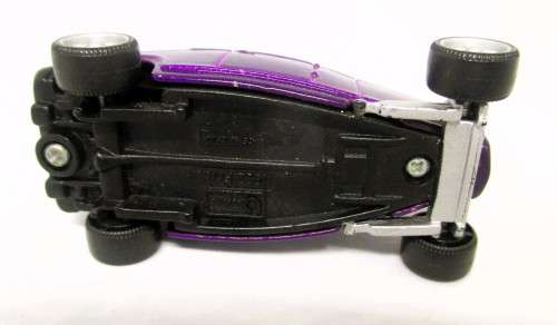 Bburago Ford Roadster 1932 1:64 violet metallic. No Front Window.