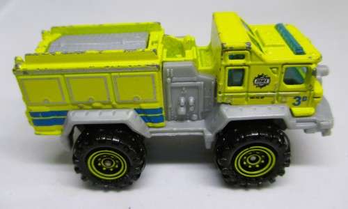 Matchbox MBX Yellow Blaze Blaster Firengine.
