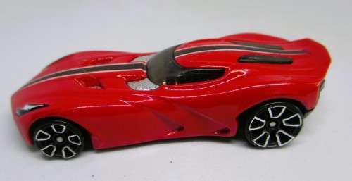 2014 Hot Wheels Red Futuristic Race Car Diecast Metal BDD03