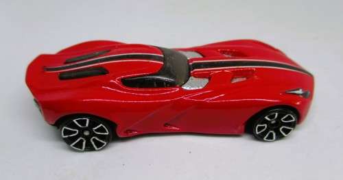 2014 Hot Wheels Red Futuristic Race Car Diecast Metal BDD03