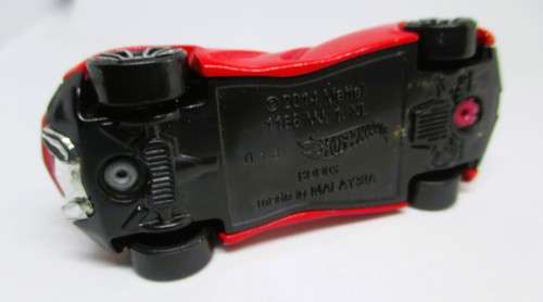 2014 Hot Wheels Red Futuristic Race Car Diecast Metal BDD03