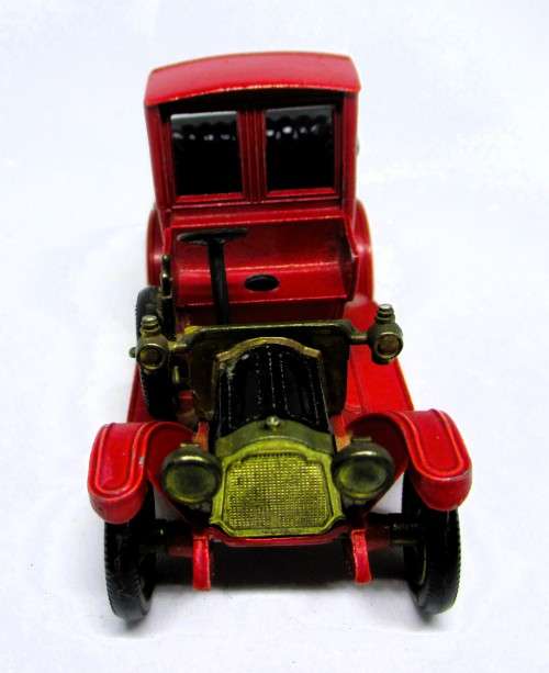 Model of Yesterday No 11 Packard Landaulet by Leshey Made in England. Front seat gone.