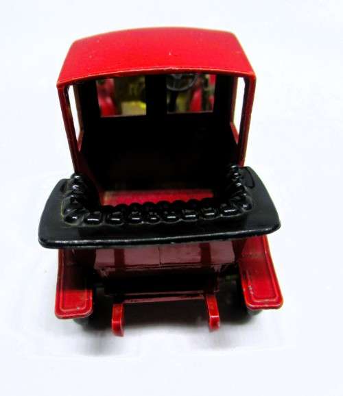 Model of Yesterday No 11 Packard Landaulet by Leshey Made in England. Front seat gone.