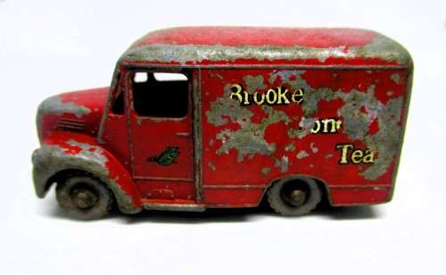 K Lesney Matchbox # 47 1 Ton Trojan Van Brooke Bond Tea.