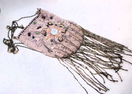 Vintage Sensuous purse, hand-stitched, hand-beaded. Luscious pale pink velvet, beadwork. 17x13cm.
