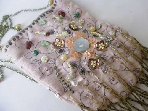 Vintage Sensuous purse, hand-stitched, hand-beaded. Luscious pale pink velvet, beadwork. 17x13cm.