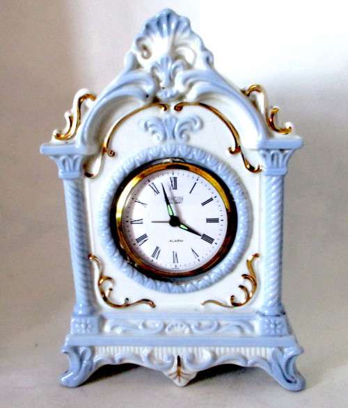 Vintage Landex Royal Craft Wind-Up Clock Made In Japan. Overwound, needs fixing. 200x115c50mm.