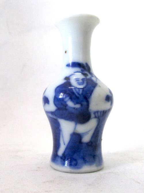 Antique Mini Chinese porcelain - Vase - Guangxy dynastie - Qing - 19th century. See discription