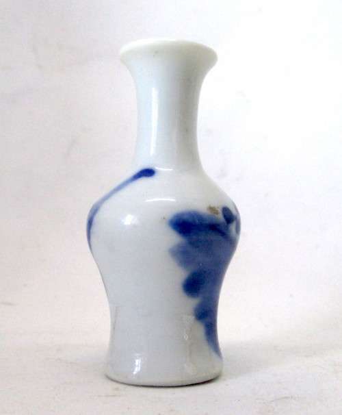 Antique Mini Chinese porcelain - Vase - Guangxy dynastie - Qing - 19th century. See discription