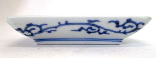 Chinese porcelain oblong dish notched corners, blue and white. Six character Chenghua mark. 105x60mm
