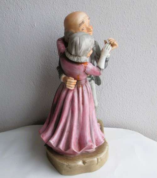 Vintage Lovely Old Couple Dancing Porcelain Statue. With Music box, not working.
