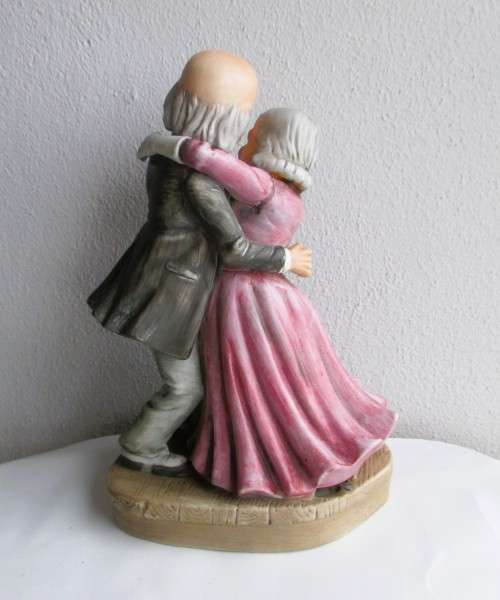 Vintage Lovely Old Couple Dancing Porcelain Statue. With Music box, not working.