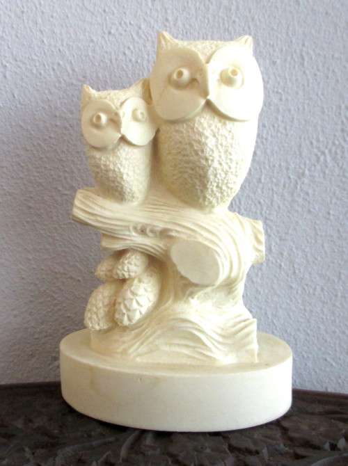 Resin Owl Mommy Baby Figurine/ Paper Weight Decor Beige Marked A.G. Diogenes, 130x85mm