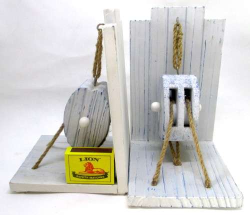 Wooden Nautical Style Bookends. White and Blue. 190x130mm