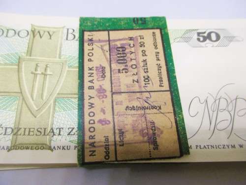Pack of 100 1988 Poland 50 Zlotych UNC Banknotes