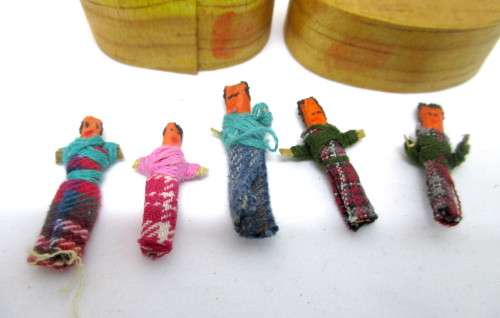 Lot of 5 Vintage Guatemalan WorryDiolls in Original woodholder
