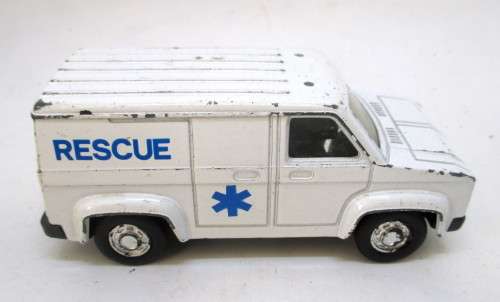 Die Cast Rescue Vehicle. Made in China. No Brand. Top Lights missing.