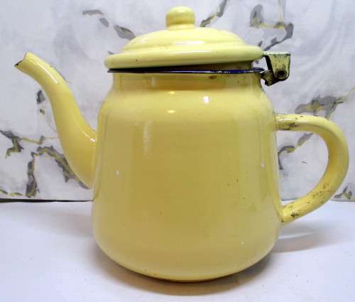 Vintage Enamel Coffee Pot 1.5lt. Used.
