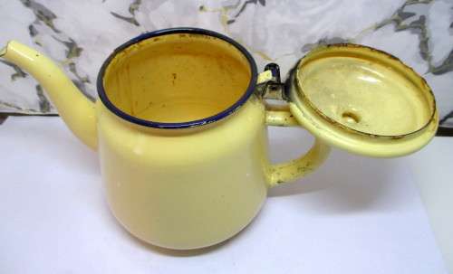 Vintage Enamel Coffee Pot 1.5lt. Used.