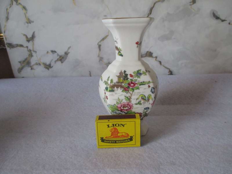 Lovely Vintage Crown Staffordshire Vase-Hexagonal Pagoda Pattern-Circa 1970s, 1980s. 150mm high.