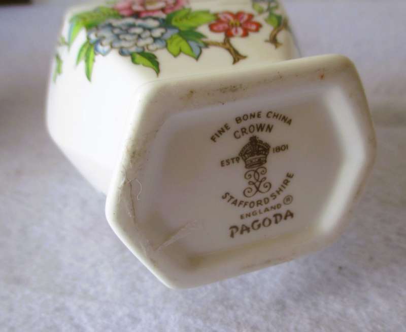 Lovely Vintage Crown Staffordshire Vase-Hexagonal Pagoda Pattern-Circa 1970s, 1980s. 150mm high.