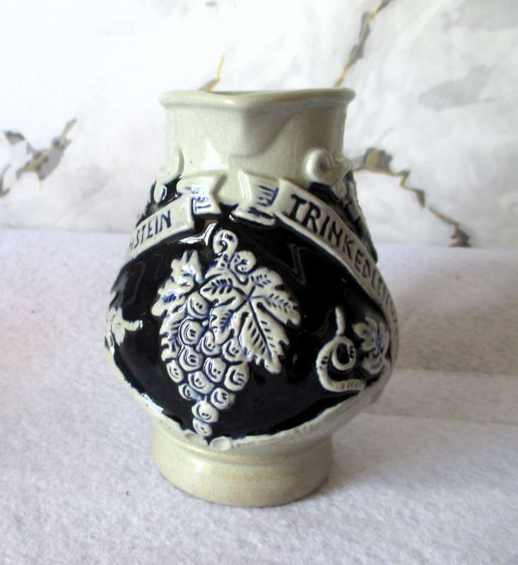 Gerz Vintage Wine Pitcher Cobalt Blue Wein in Froher Rund Frohsinn Zu Jeder. 125mm high.