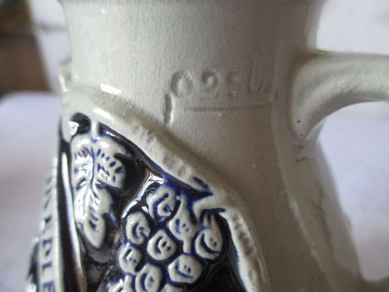 Gerz Vintage Wine Pitcher Cobalt Blue Wein in Froher Rund Frohsinn Zu Jeder. 125mm high.