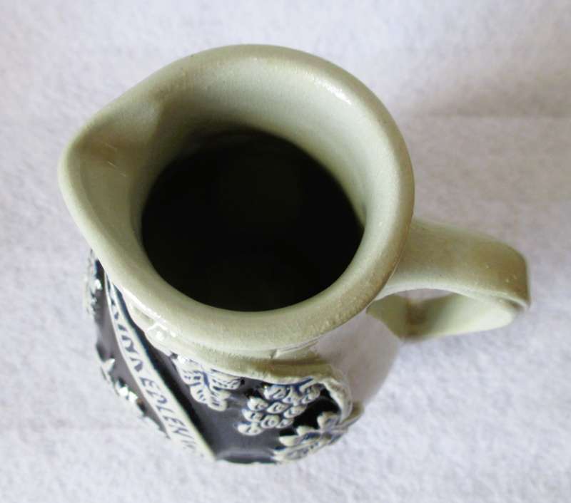 Gerz Vintage Wine Pitcher Cobalt Blue Wein in Froher Rund Frohsinn Zu Jeder. 125mm high.