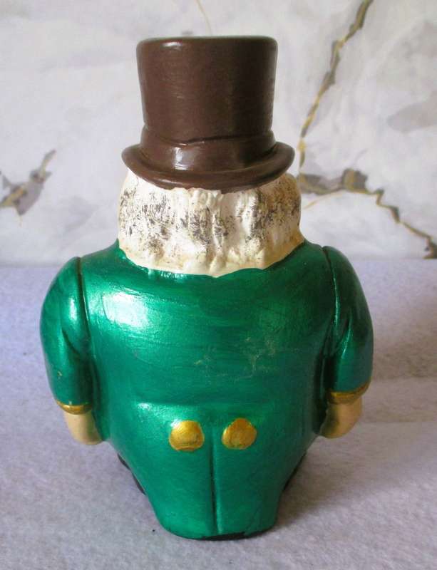 Vintage Paul Kruger porcelain figurine. Very Collectable. 145mm high.