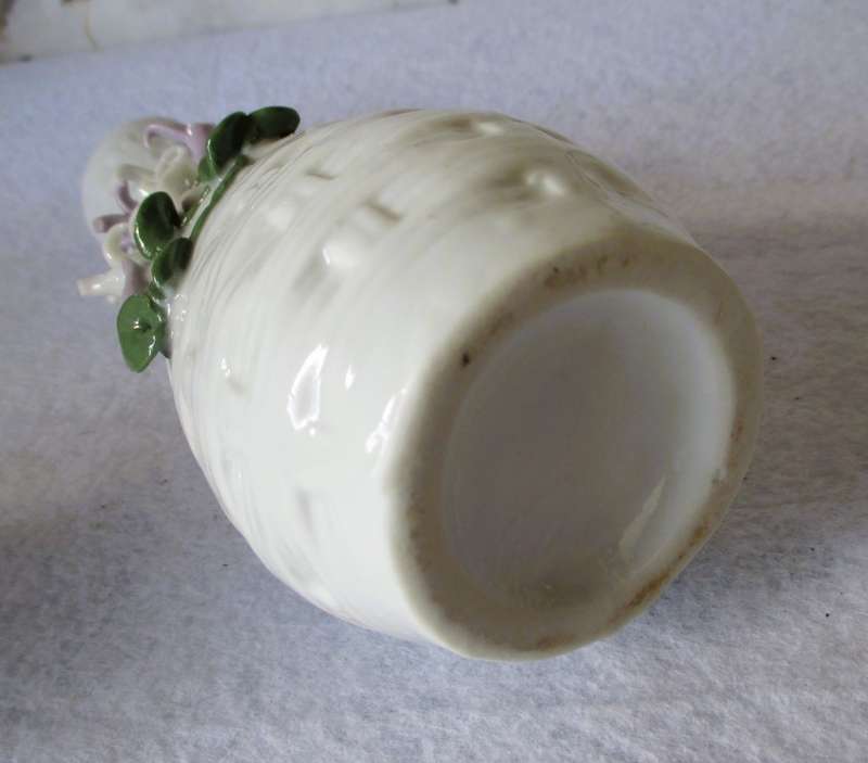 Vintage Bud Vase with Applied White And Lilac Flowers, unmarked, but just lovely. Spotless. 180mm hi