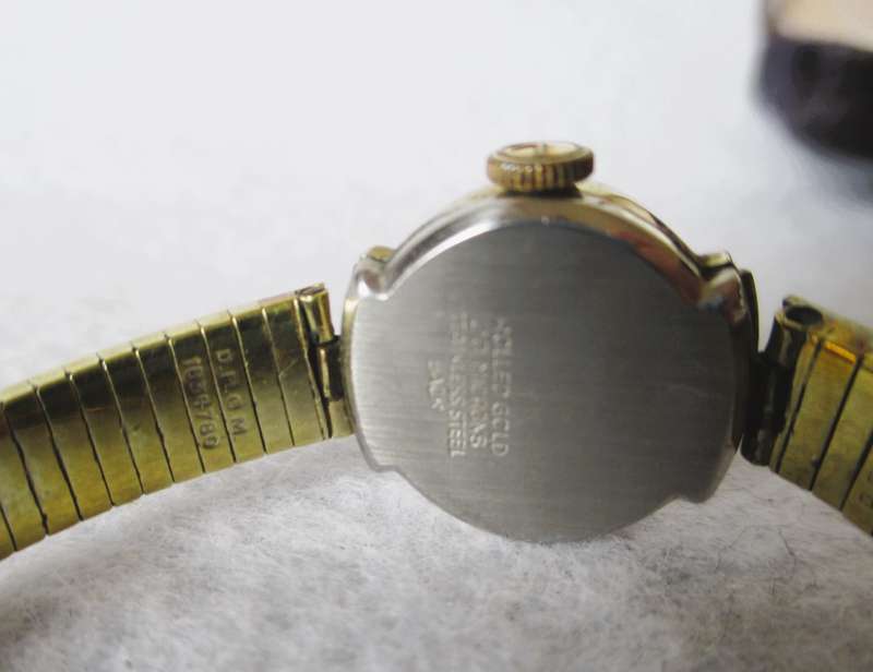 Vintage Rolled Gold 20 Macrons 17 Jewels Lanc Swiss Ladies Watche in original box. Working.