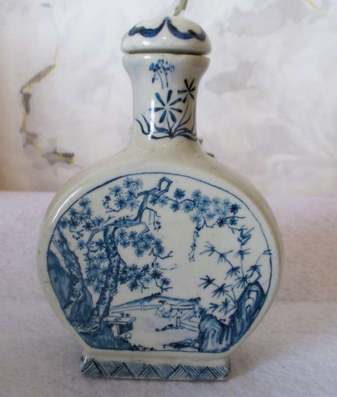 Antique Chinese Blue and White Moon Flask. Good Condition. 140mm