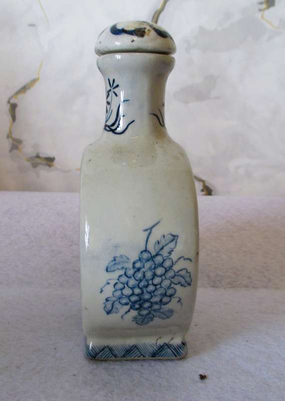 Antique Chinese Blue and White Moon Flask. Good Condition. 140mm