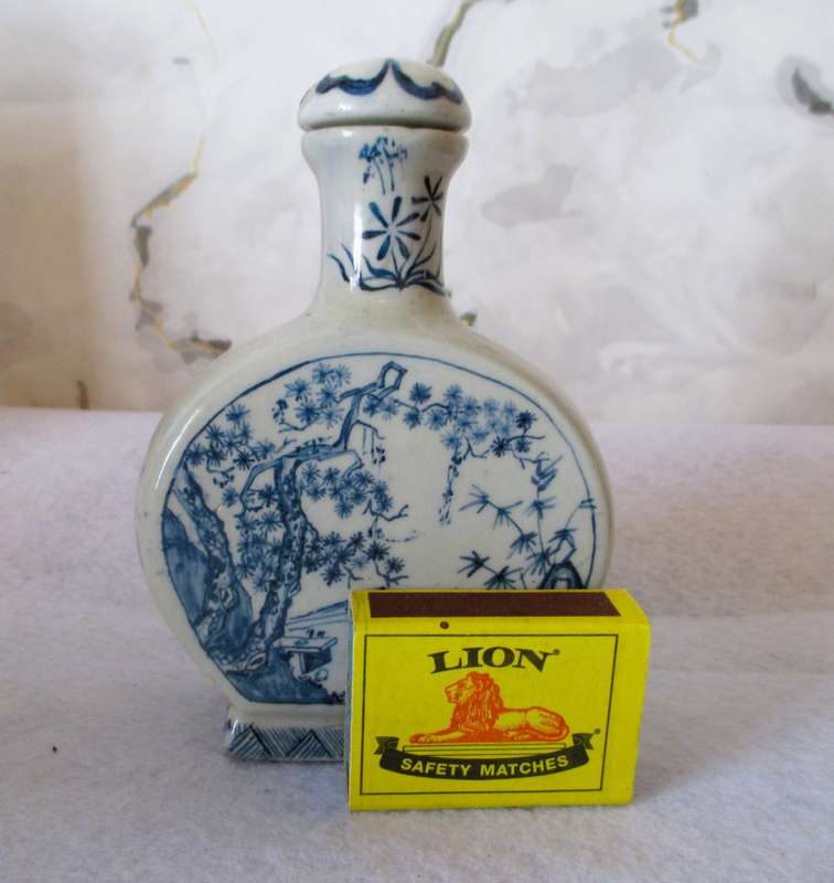 Antique Chinese Blue and White Moon Flask. Good Condition. 140mm