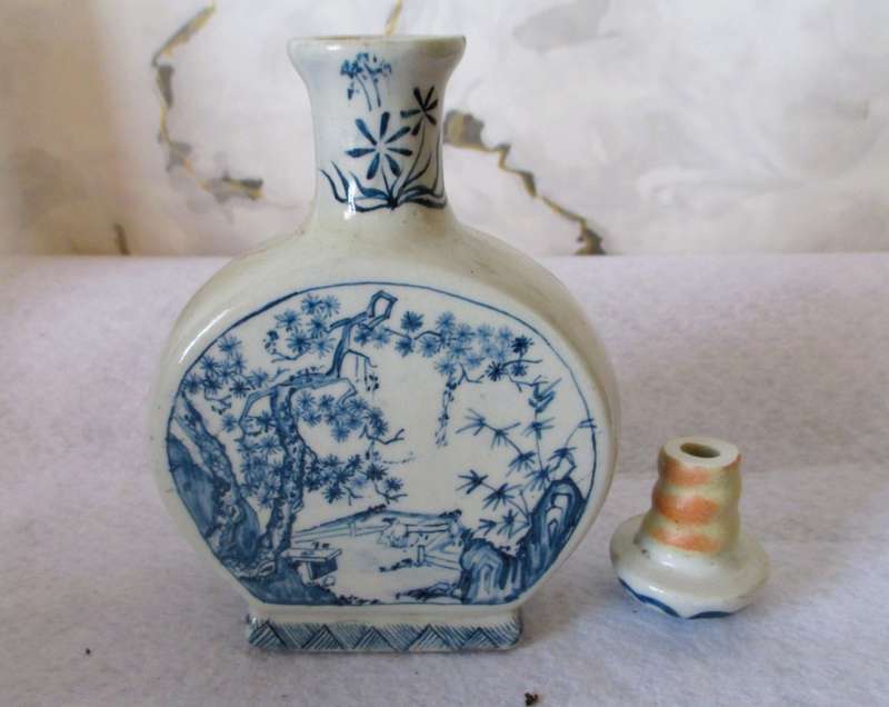 Antique Chinese Blue and White Moon Flask. Good Condition. 140mm