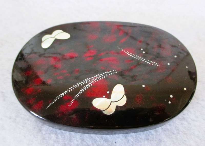 Vintage Japanese Laquer Oval Small Jewelry Ring Box Butterflies. 100 x 20mm.