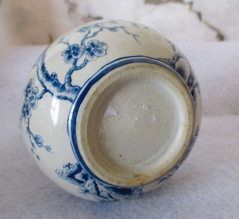 Antique Old Blue White Porcelain Dynasty Pine Tree Bamboo Flower Bottle Vase. RARE. 130mm