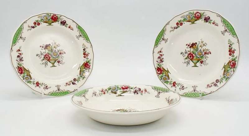 Three Copeland Spode Ellesmer pattern plates, Spotless. Two sideplates and one Soup bow.