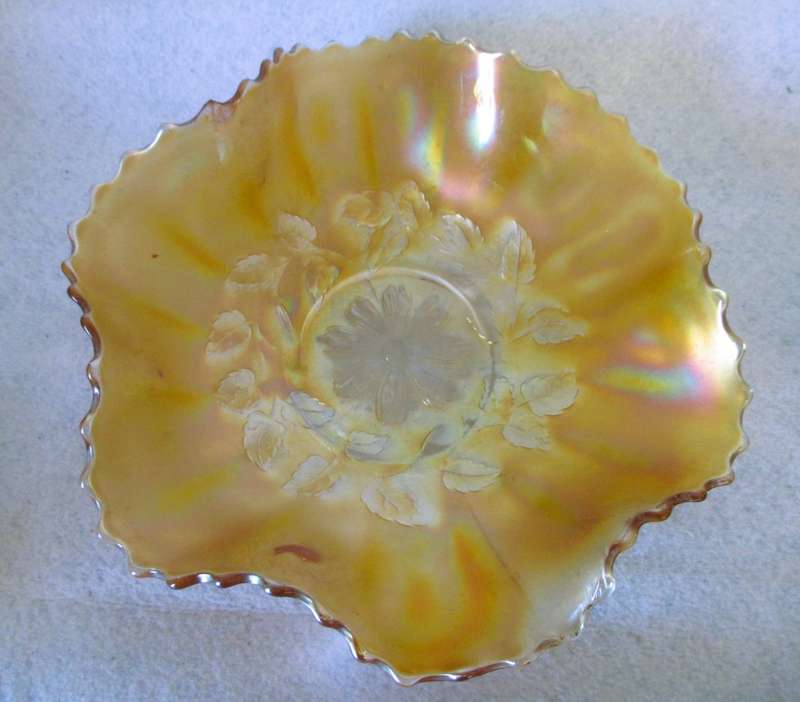 Large Vintage Marigold Carnival Glass Daisy & Leaf Ruffled Bowl. Light Orange. 260mm diameter