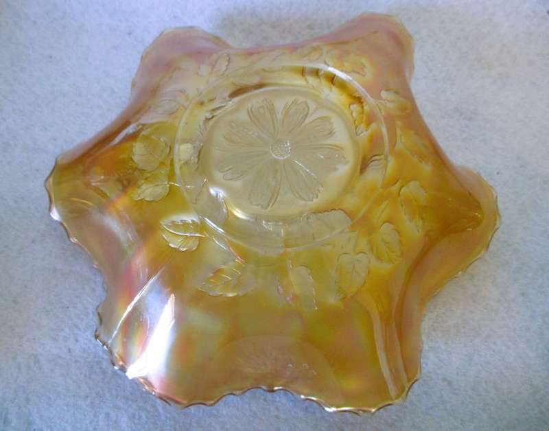 Large Vintage Marigold Carnival Glass Daisy & Leaf Ruffled Bowl. Light Orange. 260mm diameter