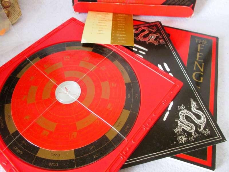 The Feng Shui Kit: The Chinese Way to Health, Wealth and Happiness, at Home and at Work Full Set.