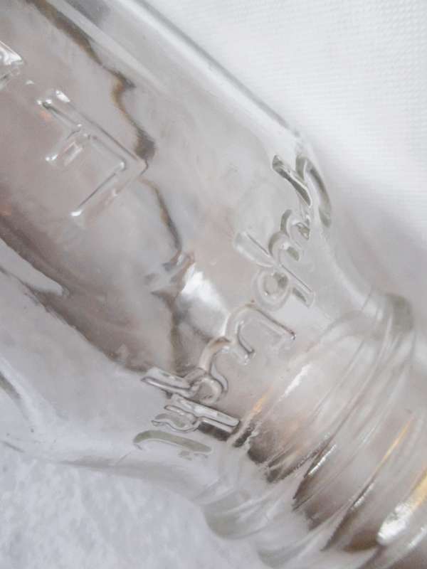 Vintage Griptight Freflo 8 ounce glass Baby bottle.