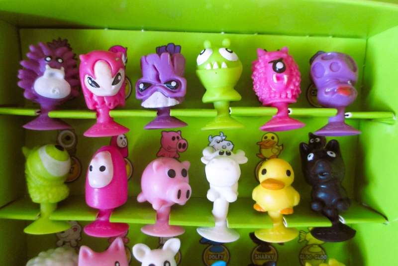 1st Edition Complete Collection of Stikeez in Green Frog display Pick & Pay
