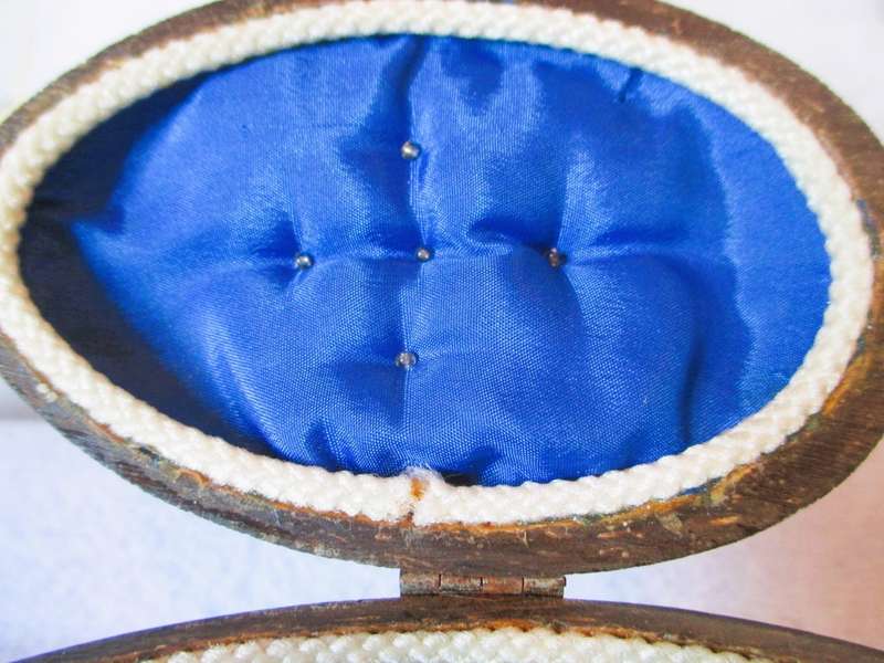 Unique Vintage coconut shell handmade Jewelry Casket with Cobalt Blue satin inner. 130x100mm
