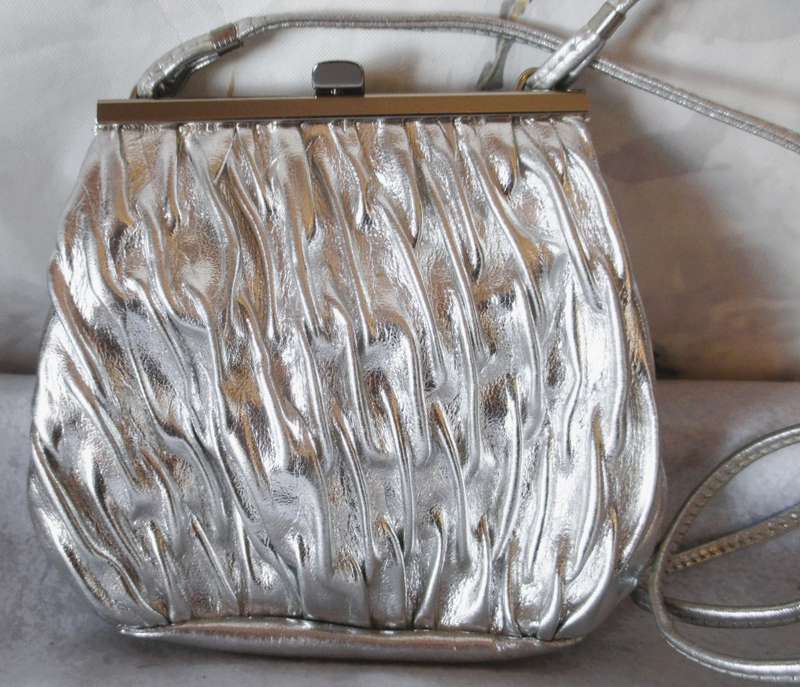 The cutest silver purse bag. Retriever by Pointer. 170x160mm Spotless.