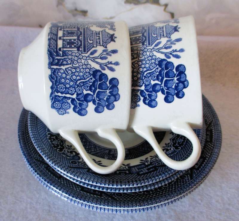 Blue Willow Fine English China Set of 2 Teacups Trio`s By Churchill England. Hairline crack, one cup