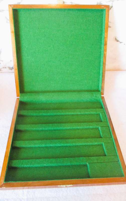 Vintage brown wood flatware Case with green velt.  28x26x3.5cm As per photo
