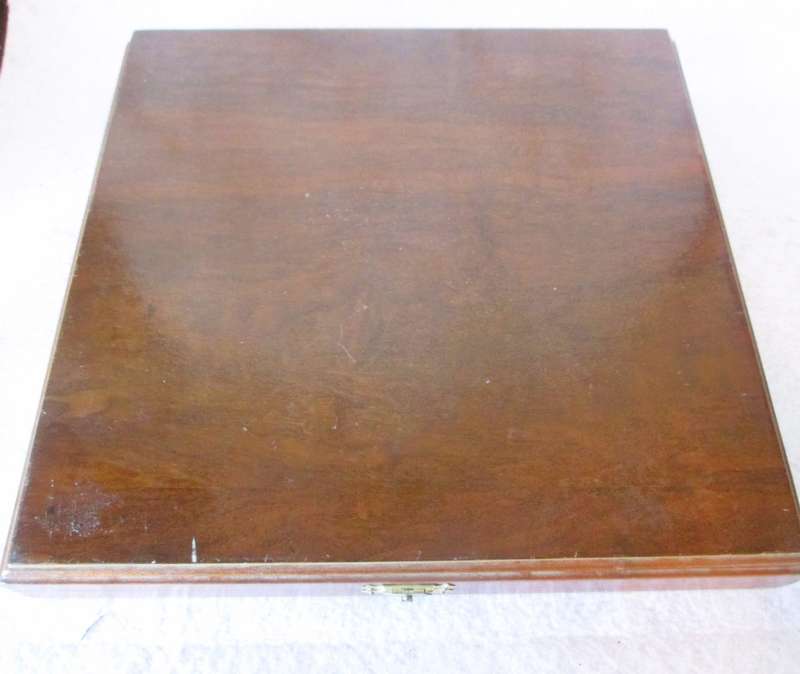 Vintage brown wood flatware Case with green velt.  28x26x3.5cm As per photo